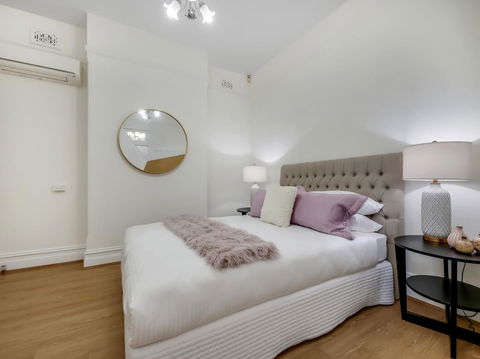 Large Terrace In Sydneyâ€™s Lower North Shore - Accommodation Bookings 6