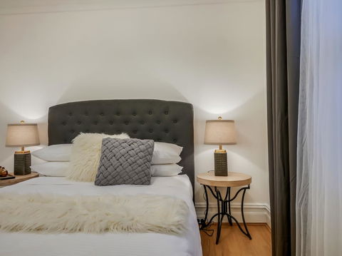 Large Terrace In Sydneyâ€™s Lower North Shore - Accommodation Bookings 4