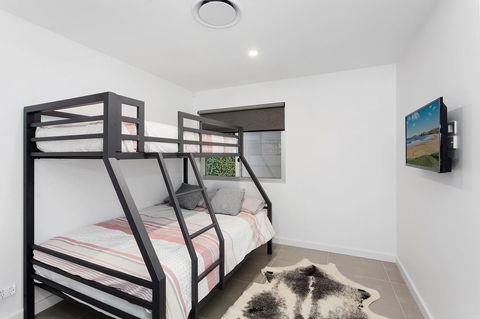 Modern Guest House - Accommodation Bookings 0