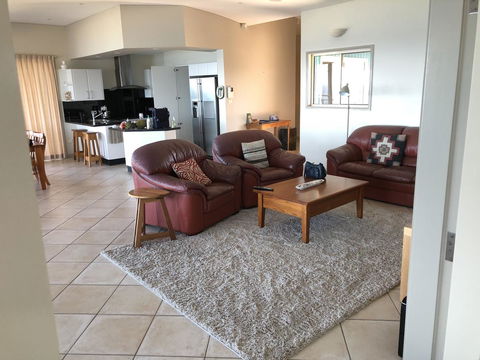 OceanScape Luxury Beachfront Villas - Accommodation Bookings 8