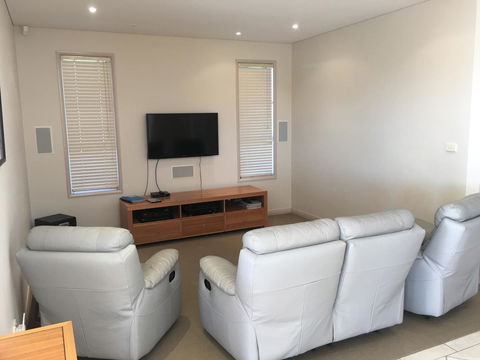 OceanScape Luxury Beachfront Villas - Accommodation Bookings 1