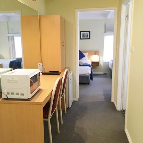 Sky Rider Motor Inn - Accommodation Bookings 36