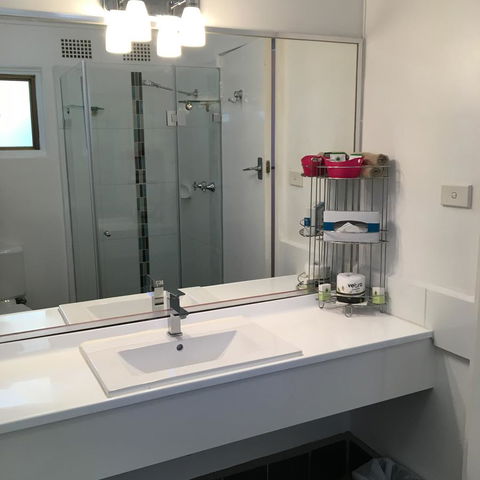 Sky Rider Motor Inn - Accommodation Bookings 44