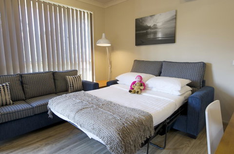 Marty's @ Little Beach - Accommodation Bookings 16