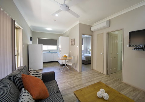 Marty's @ Little Beach - Accommodation Bookings 17