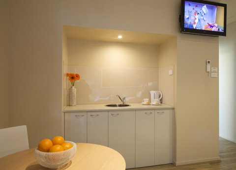 Marty's @ Little Beach - Accommodation Bookings 22