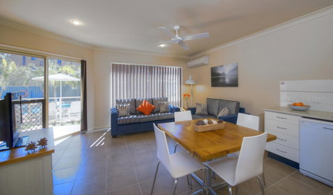 Marty's @ Little Beach - Accommodation Bookings 14