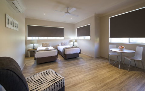 Marty's @ Little Beach - Accommodation Bookings 21