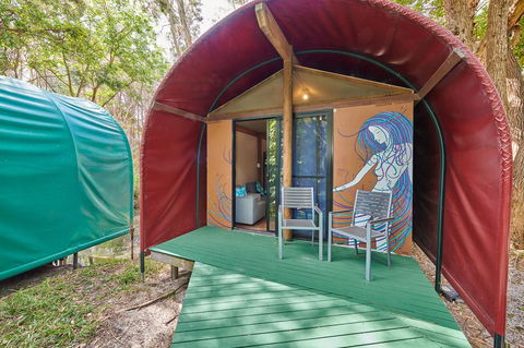 Arts Factory By Nomads - Accommodation Bookings 24