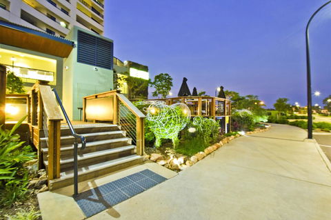 Nomikis\'On The Avenue - Accommodation Bookings 2