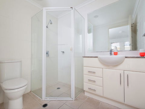 Seaspray Villa 5 - Accommodation Bookings 5
