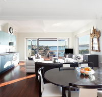 Art Deco Apartment With Breathtaking Water Views - Accommodation Bookings