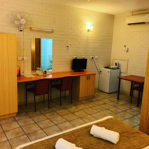 Pine Tree Motel - Accommodation Bookings 20