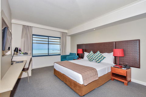 Mantra On The Esplanade - Accommodation Bookings 2