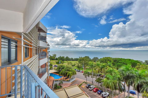 Mantra On The Esplanade - Accommodation Bookings 5
