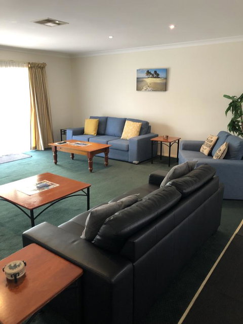 Beaches Serviced Apartments - Accommodation Bookings 7