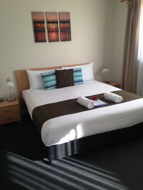 Beaches Serviced Apartments - Accommodation Bookings 40