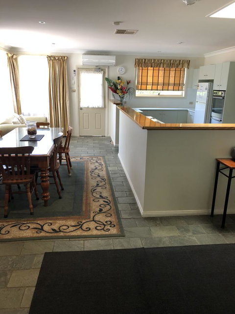 Beaches Serviced Apartments - Accommodation Bookings 5