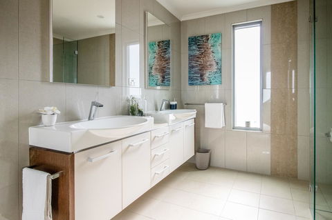 ZEN BY THE WATER - Esplanade Darwin Retreat - Accommodation Bookings 11