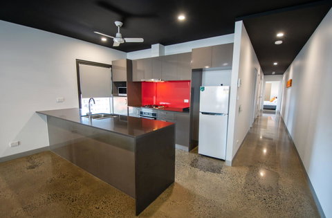 Magnum Serviced Apartments - Accommodation Bookings 8