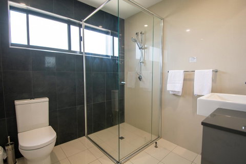 Magnum Serviced Apartments - Accommodation Bookings 35