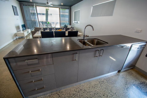 Magnum Serviced Apartments - Accommodation Bookings 6