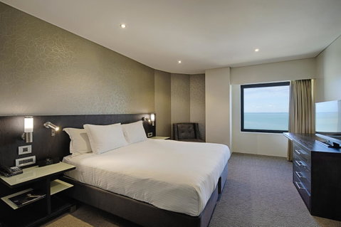Hilton Darwin - Accommodation Bookings 13