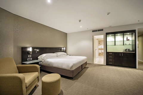 Hilton Darwin - Accommodation Bookings 34