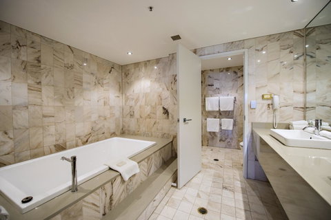 Hilton Darwin - Accommodation Bookings 35