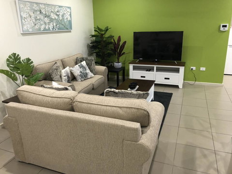 Darwin-Ocean Views, Tropical Getaway, Pool & Aircon - Accommodation Bookings 4