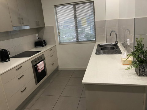 Darwin-Ocean Views, Tropical Getaway, Pool & Aircon - Accommodation Bookings 10