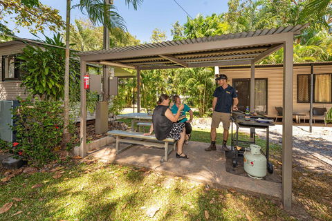 Oasis Tourist Park - Accommodation Bookings 5