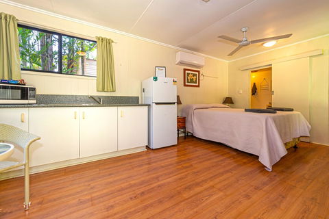 Oasis Tourist Park - Accommodation Bookings 8