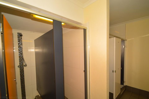 Chillis Backpackers - Accommodation Bookings 11