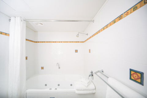 Corrigans Cove - Accommodation Bookings 9
