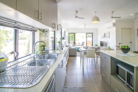 ZEN QUEST - The NOMADS PAD Near Nightcliff Markets & Sunset Foreshore - Accommodation Bookings 25