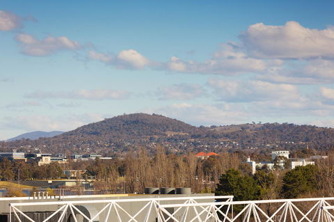 Crowne Plaza Canberra, An IHG Hotel - Accommodation Bookings 16