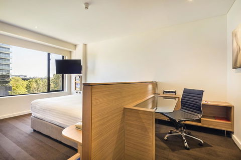 Crowne Plaza Canberra, An IHG Hotel - Accommodation Bookings 34
