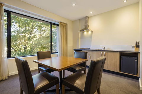 Crowne Plaza Canberra, An IHG Hotel - Accommodation Bookings 39