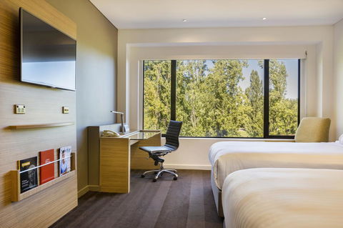 Crowne Plaza Canberra, An IHG Hotel - Accommodation Bookings 22