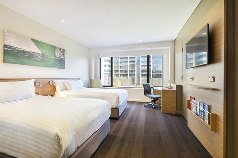 Crowne Plaza Canberra, An IHG Hotel - Accommodation Bookings 31