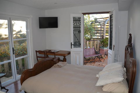 Garden Room - Accommodation Bookings 4