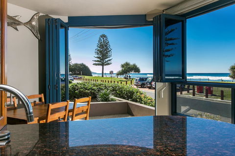 Lennox Holiday Apartments - Accommodation Bookings 1
