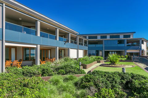 Lennox Holiday Apartments - Accommodation Bookings 38