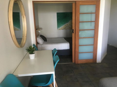 Lennox Holiday Apartments - Accommodation Bookings 14