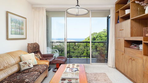 Bondi Apt. For 4 With Panoramic Ocean And Park Views - Accommodation Bookings 2