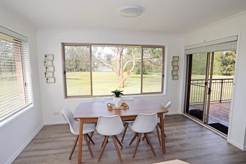 Boomerang - Accommodation Bookings 3