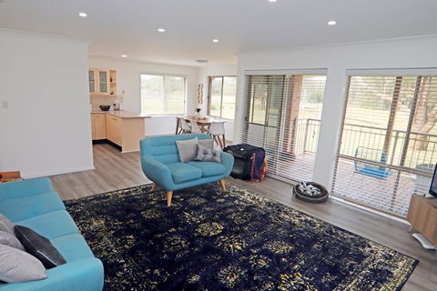 Boomerang - Accommodation Bookings 1