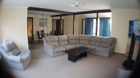 Boondilla House - The Entrance, NSW - Accommodation Bookings 1