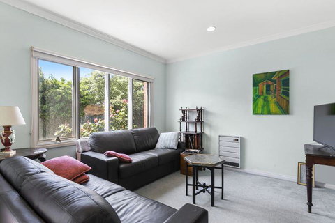 Boston Beach House 2-19 - Accommodation Bookings 2